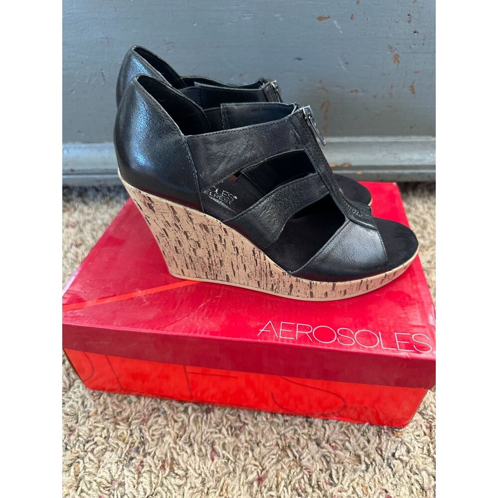 Aerosoles Ontrack Black Leather High Heels Womans 7.5 with Heel‎ rest